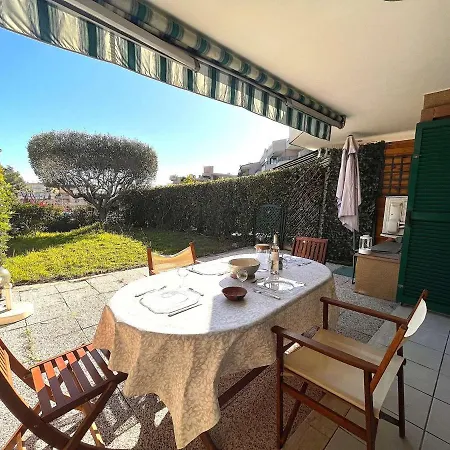 Studio/cabine A 80m De La Avec Terrasse, Jardinet Et Garage - - Fr-1-226b-140