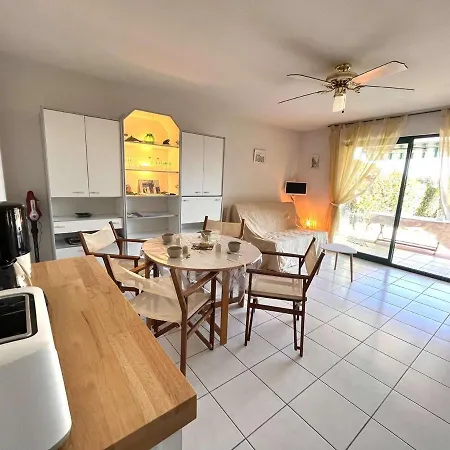 Studio/cabine A 80m De La Avec Terrasse, Jardinet Et Garage - - Fr-1-226b-140 *
